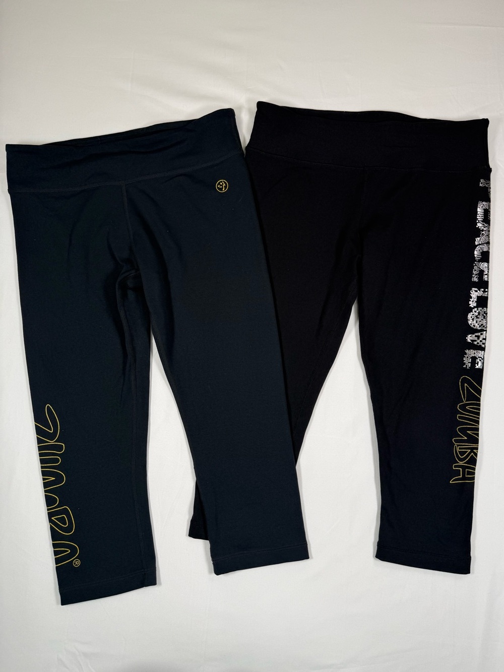 ZUMBA Women 2 Pair Capri Leggings Marvelous M Dance Fitness Black Gold Athletic